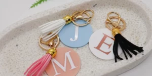 How Do Businesses Design Custom Keyrings That Appeal to Global Audiences?
